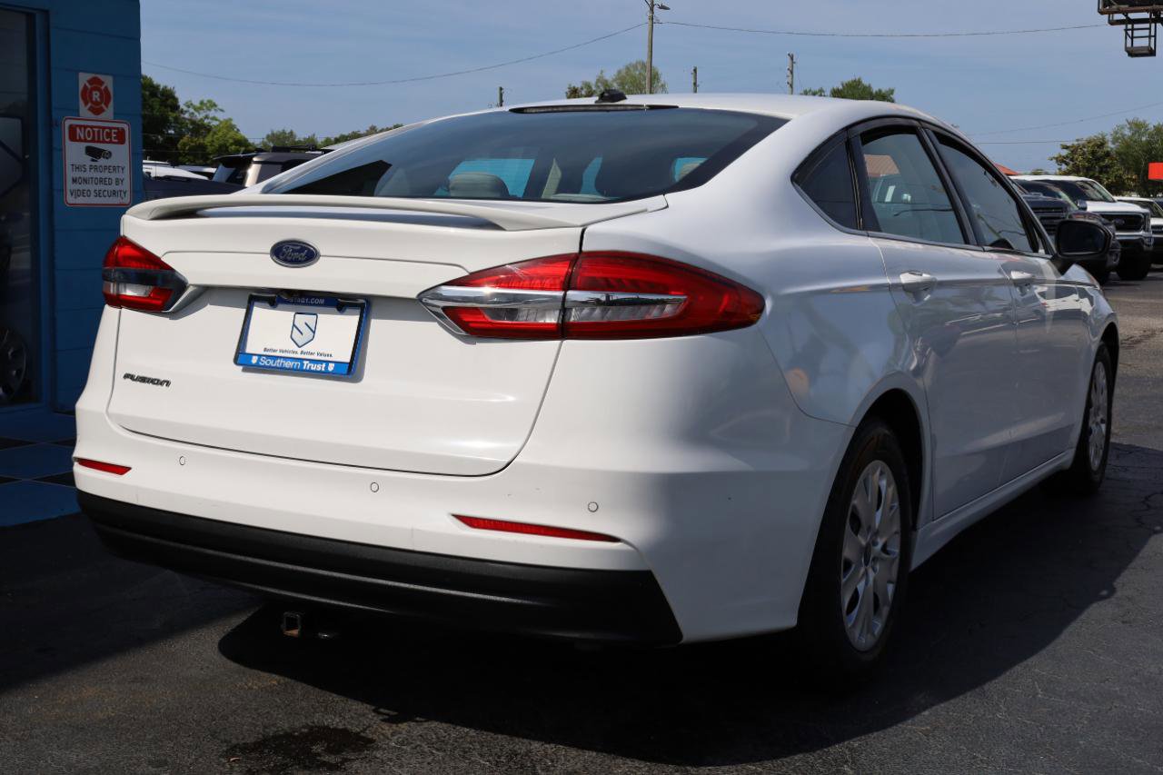 Used 2019 Ford Fusion S image 4