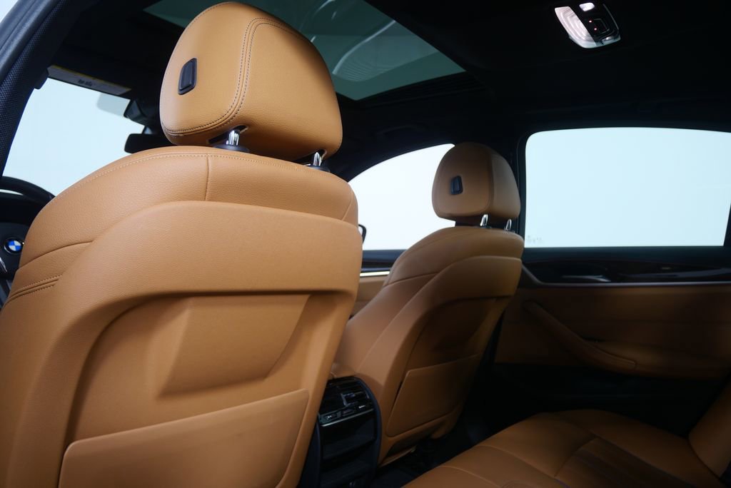 Used 2019 BMW 540i RWD image 16