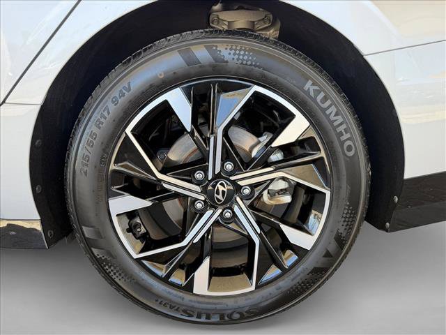 Used 2025 Hyundai Sonata SEL FWD image 22