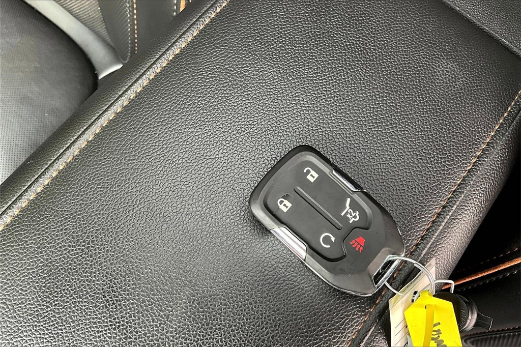 Used 2021 GMC Acadia AT4 w/ Technology Package image 35