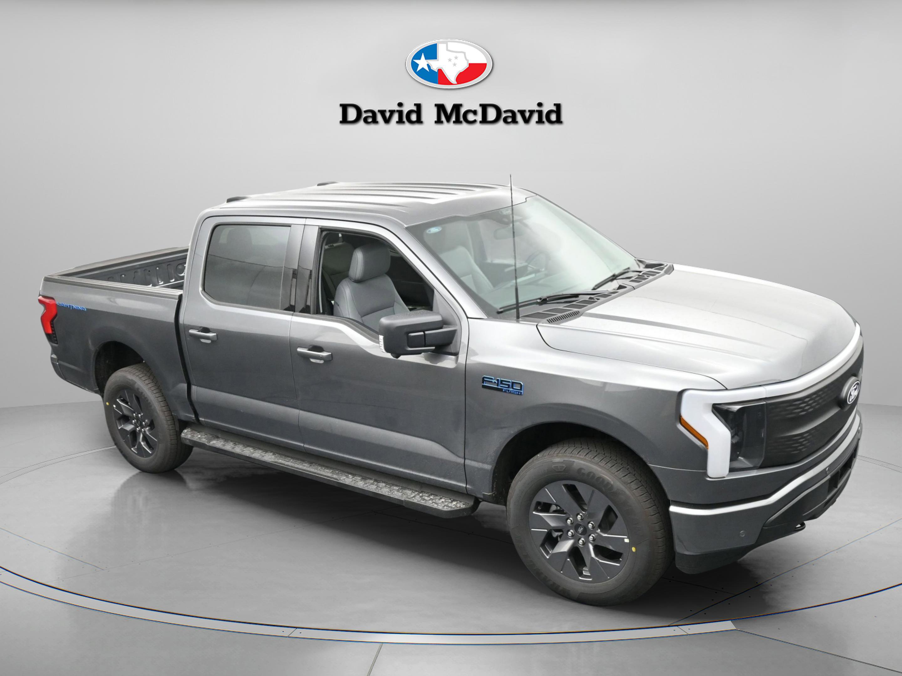 New 2025 Ford F150 Lightning Flash image 25