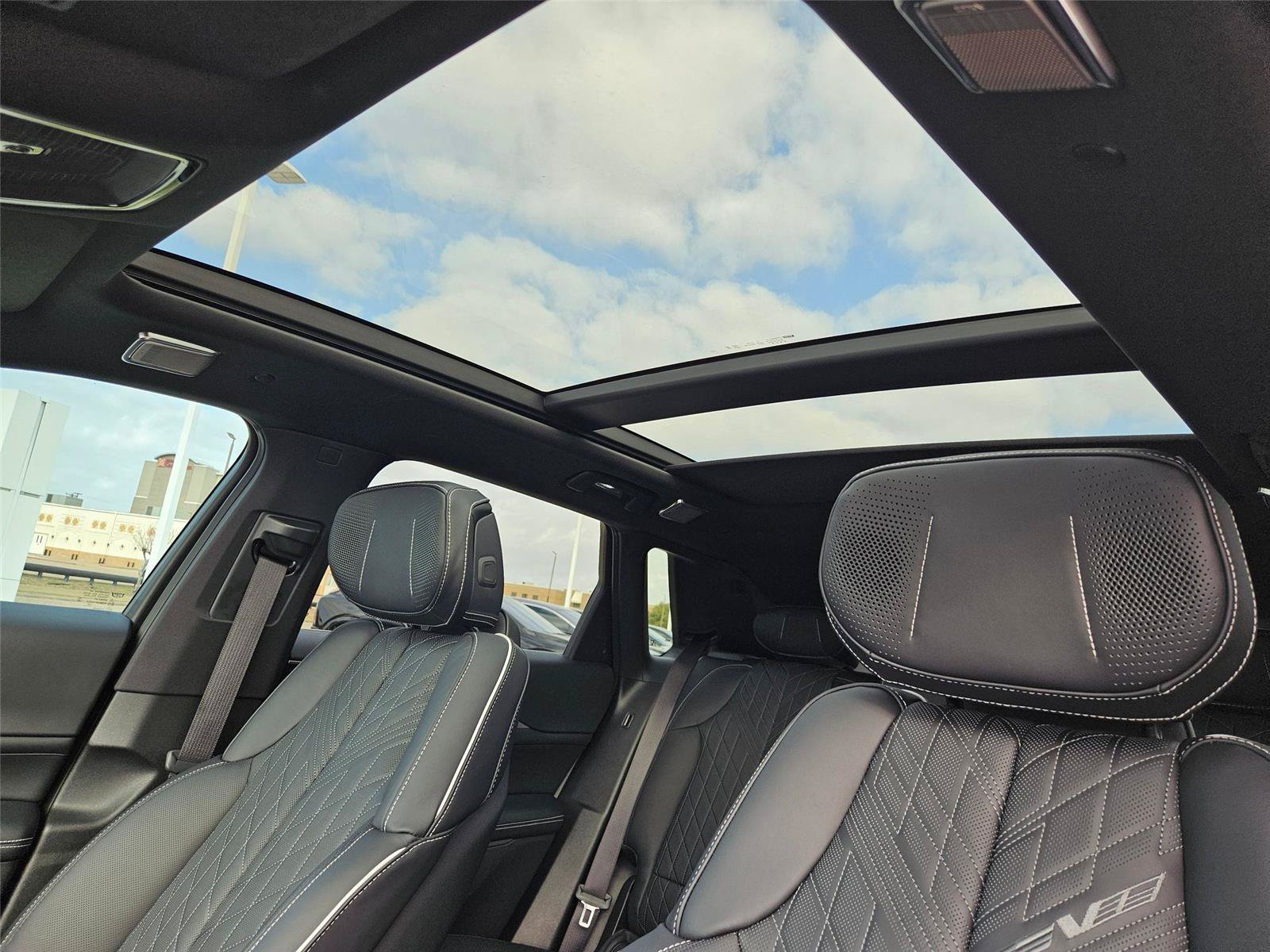 New 2026 Cadillac Lyriq V w/ LPO, Floor Liner Package AWD/4WD image 9