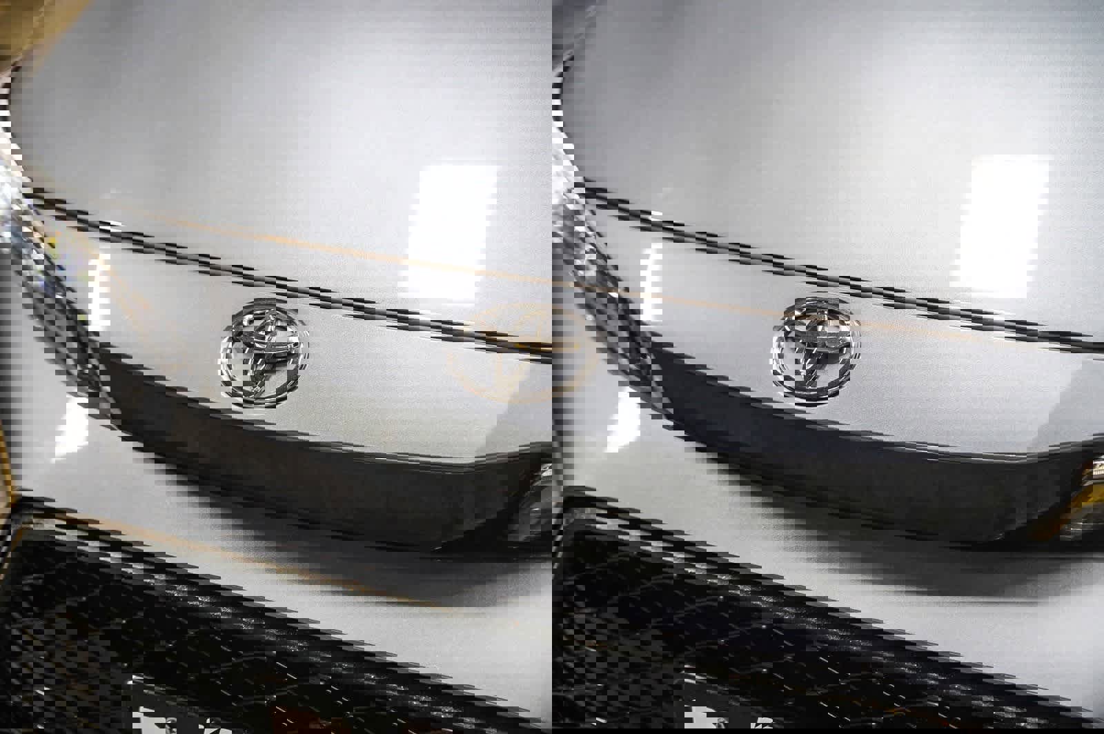 Used 2025 Toyota Corolla SE image 6