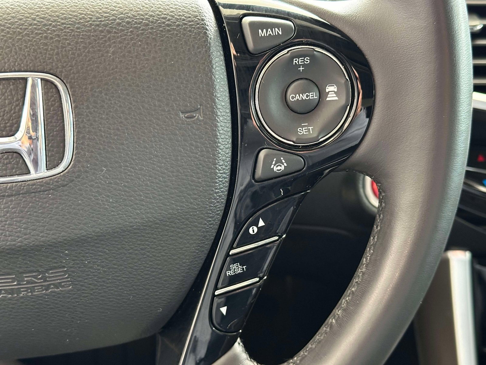 Used 2017 Honda Accord Touring image 22