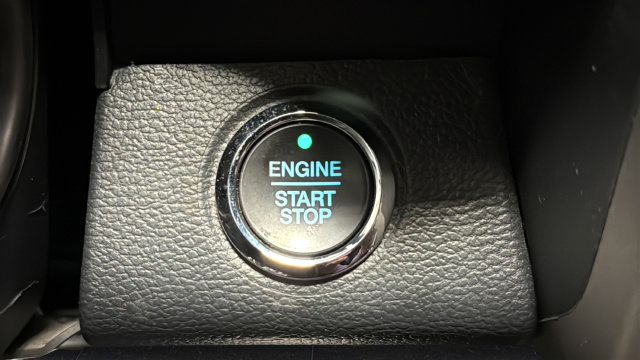 Used 2022 Ford F250 Lariat w/ Black Appearance Package AWD/4WD image 35