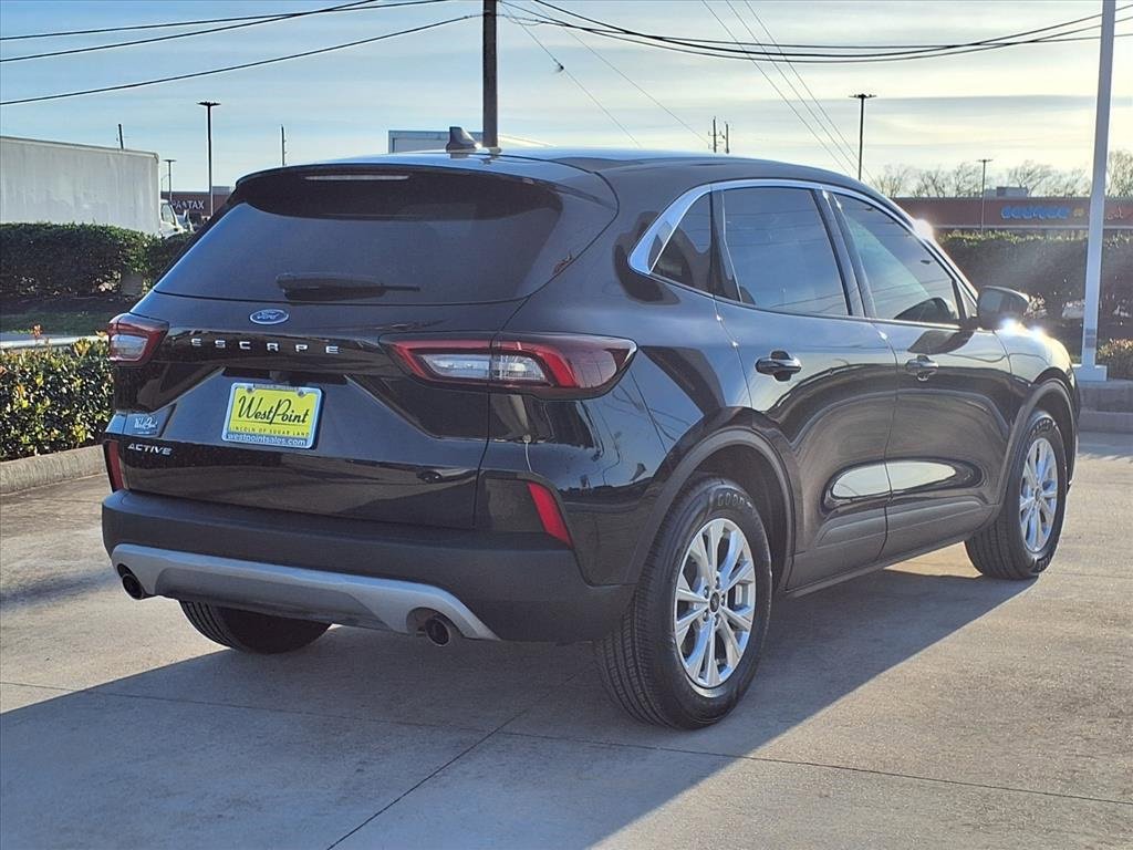 Used 2023 Ford Escape Active image 2