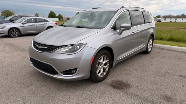 Used 2018 Chrysler Pacifica Touring-L w/ Tire & Wheel Group