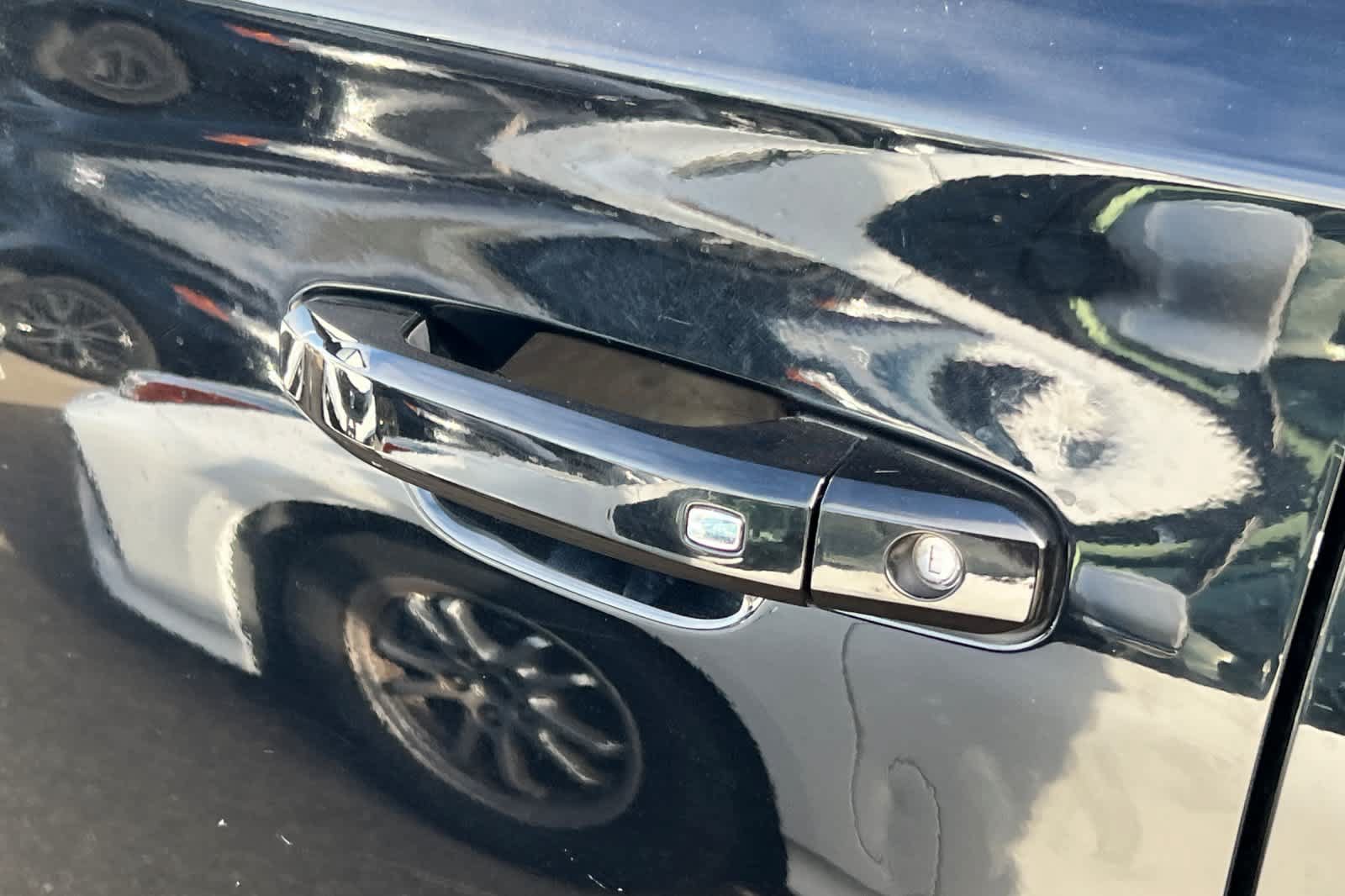 Used 2019 Chevrolet Suburban LT AWD/4WD image 7
