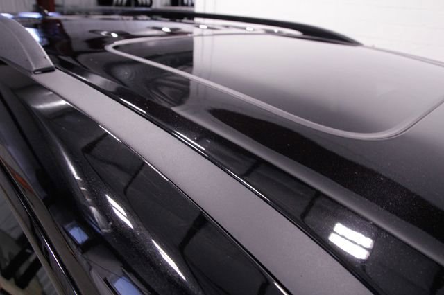 Used 2023 Chevrolet Traverse RS image 21