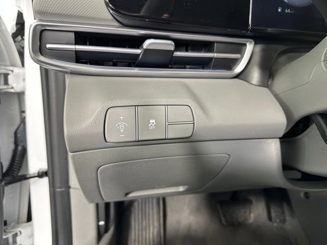 Certified 2024 Hyundai Elantra SEL image 19