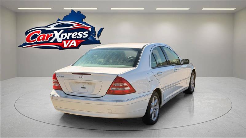Used 2003 Mercedes-Benz C 240 Sedan w/ C2 Opt Pkg image 7