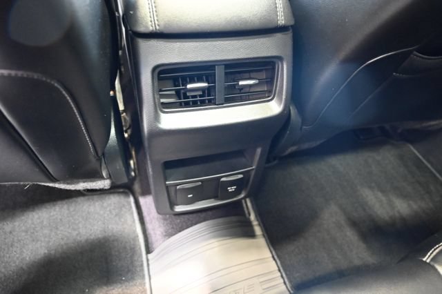 Used 2016 Ford Edge SEL w/ Equipment Group 201A AWD/4WD image 26