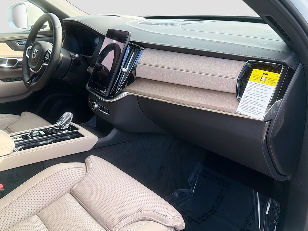 New 2026 Volvo XC90 B6 Ultra w/ Protection Package AWD/4WD image 32