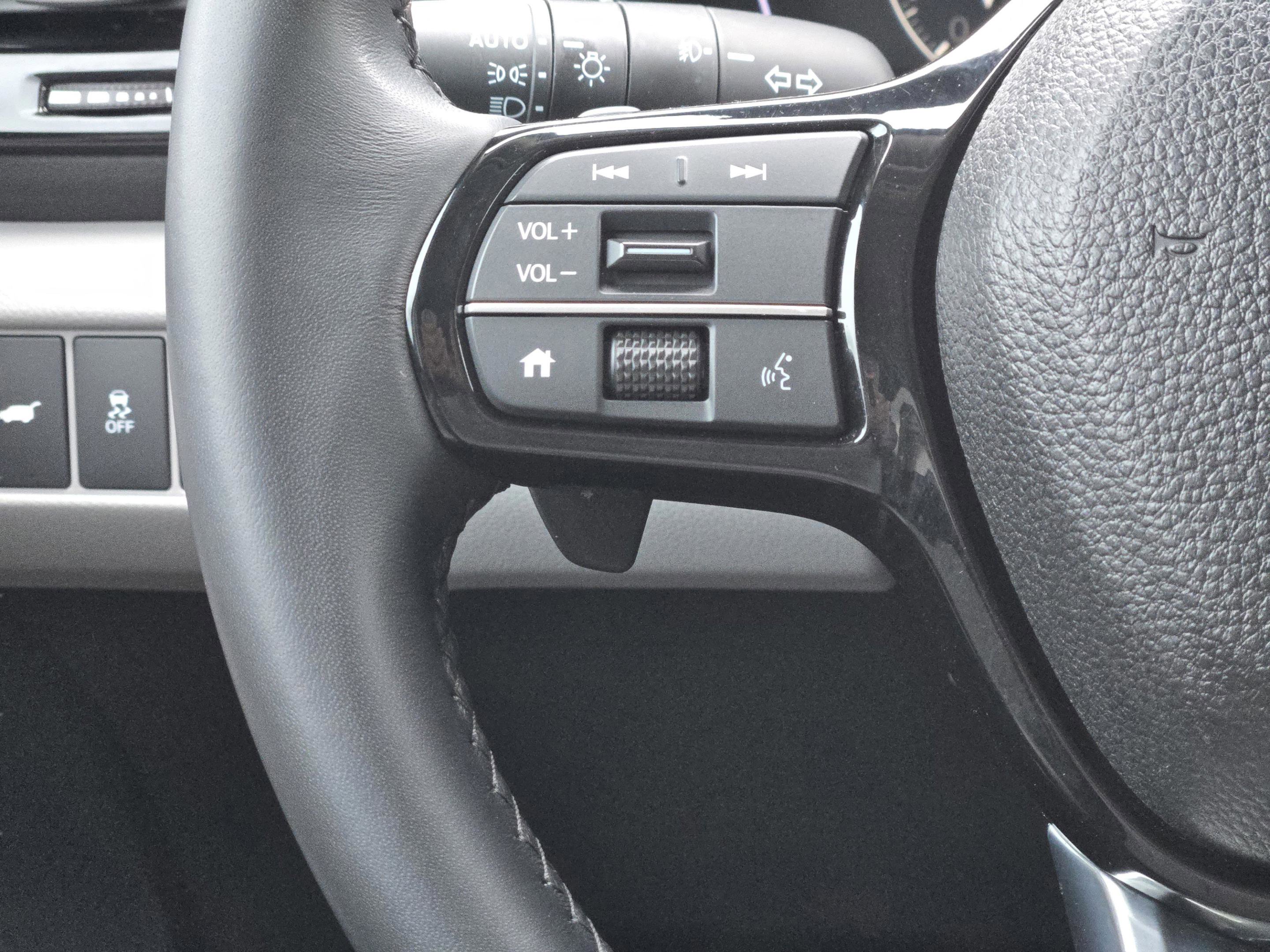 Certified 2024 Honda Pilot Touring image 24