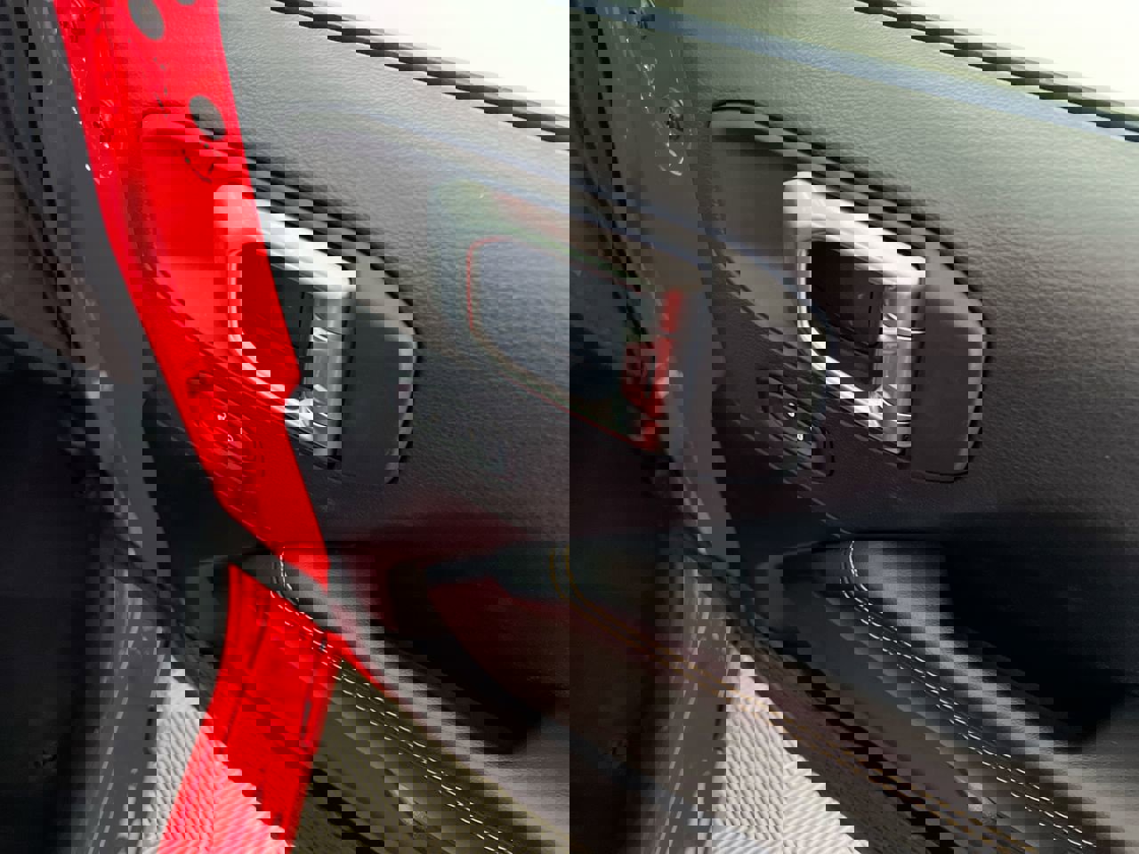 Used 2024 Jeep Wrangler Sahara image 32