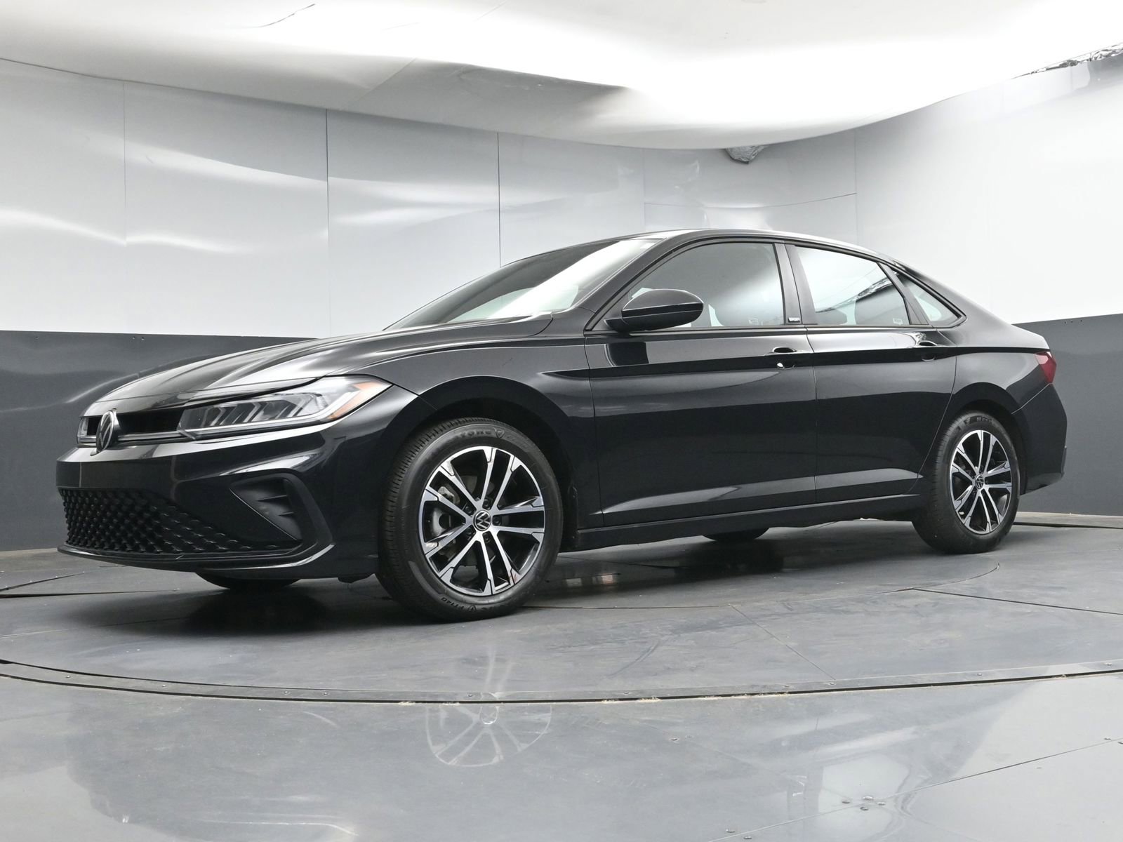 Used 2025 Volkswagen Jetta Sport FWD image 20