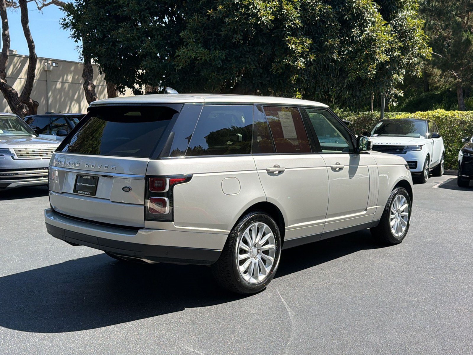 Used 2018 Land Rover Range Rover HSE AWD/4WD image 9