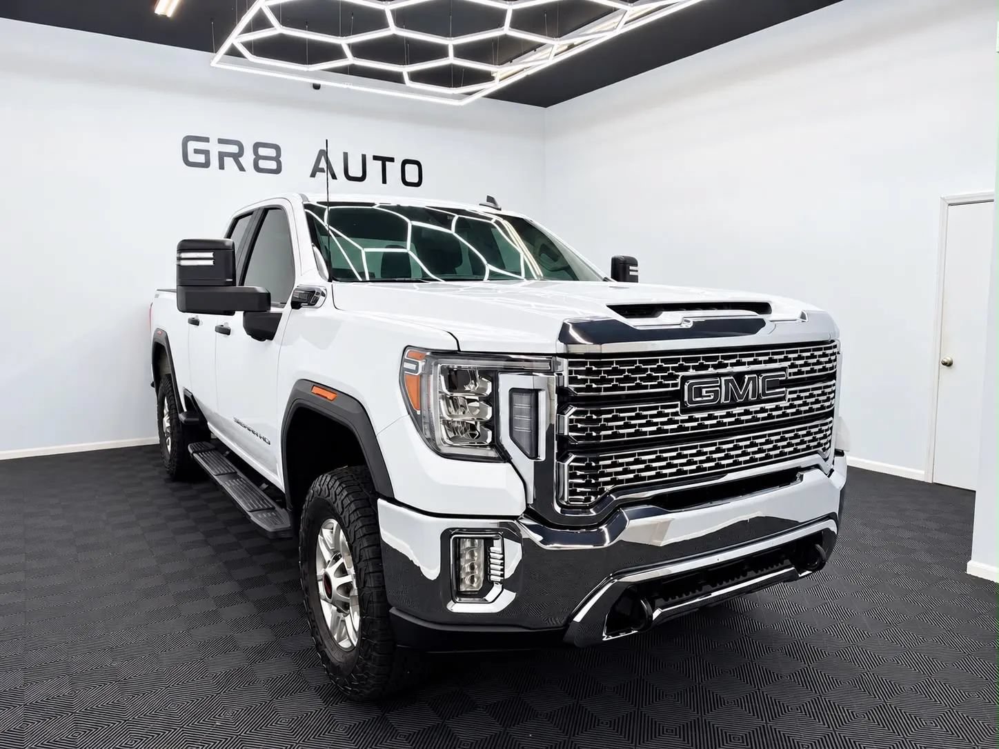 Used 2024 GMC Sierra 2500 Pro AWD/4WD image 1