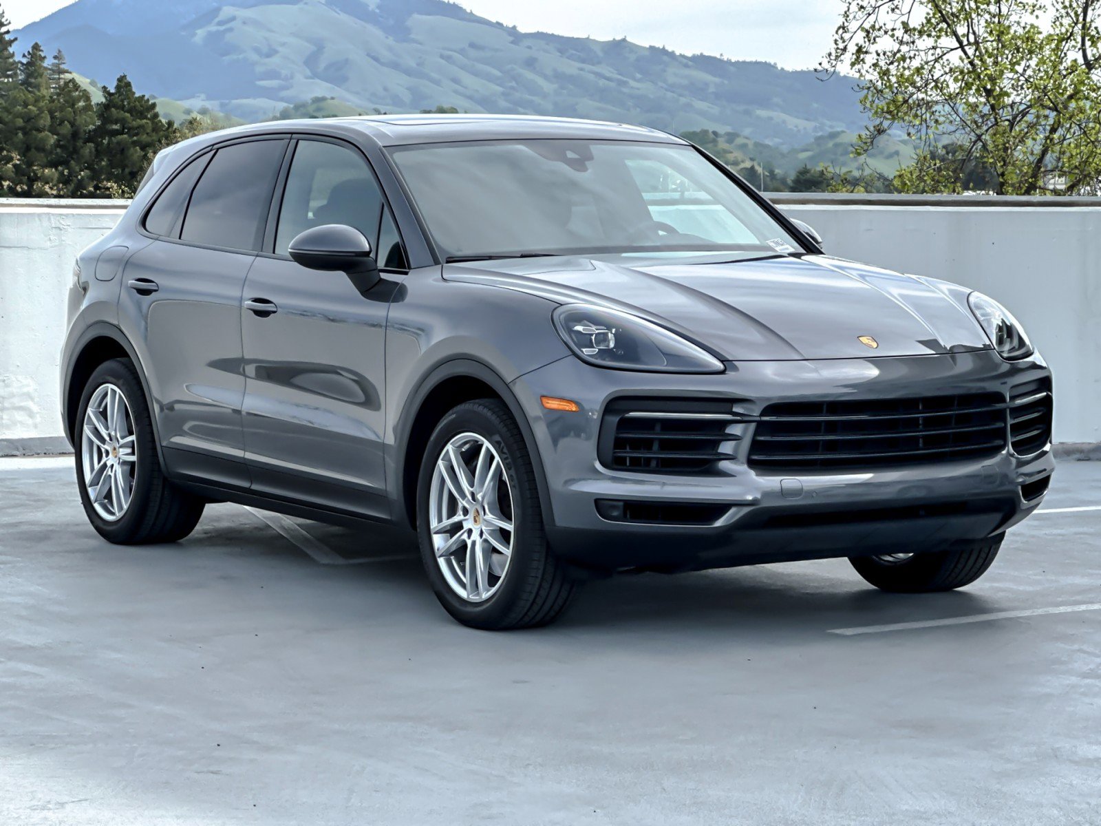 Used 2023 Porsche Cayenne image 10