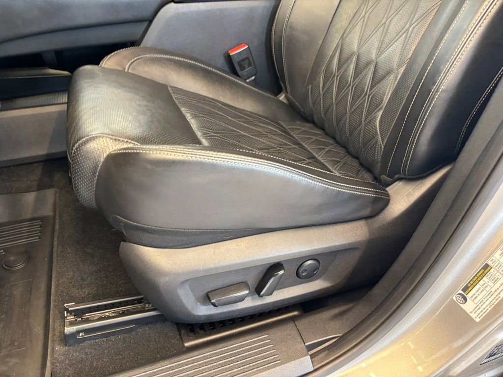 Used 2021 Nissan Rogue Platinum image 15