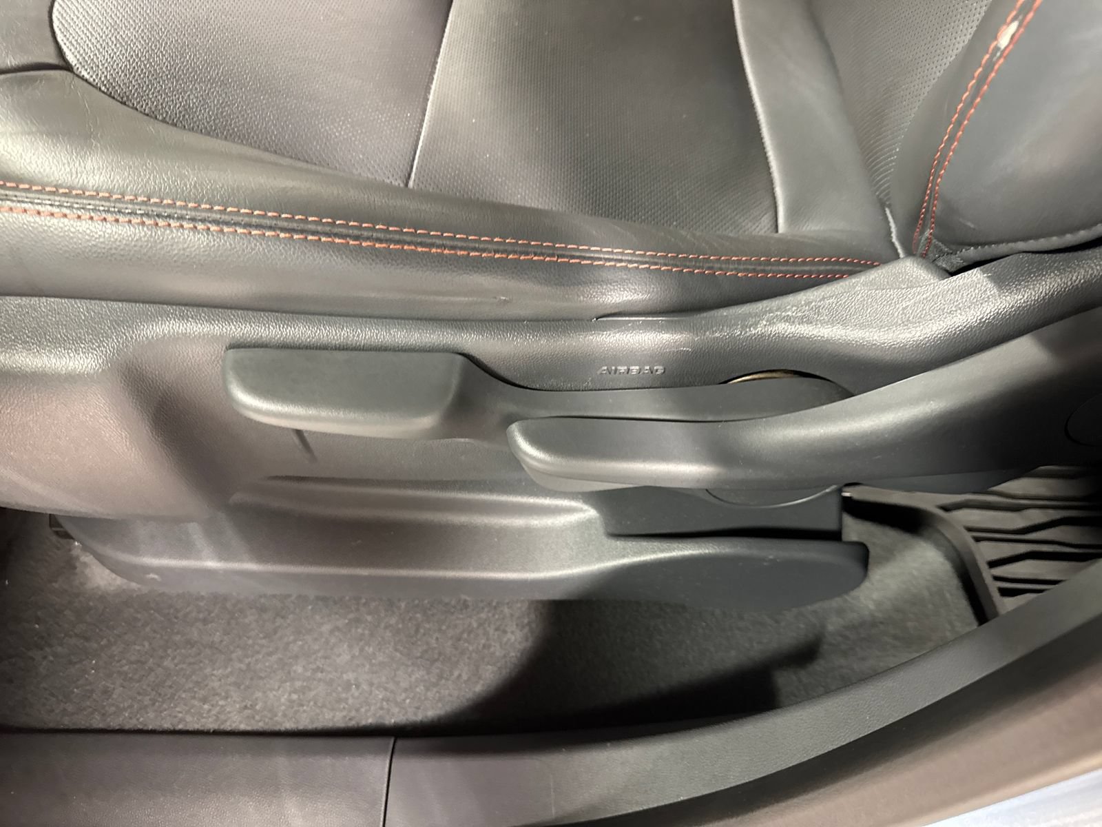 Used 2018 Chevrolet Bolt Premier w/ Driver Confidence II Package FWD image 15