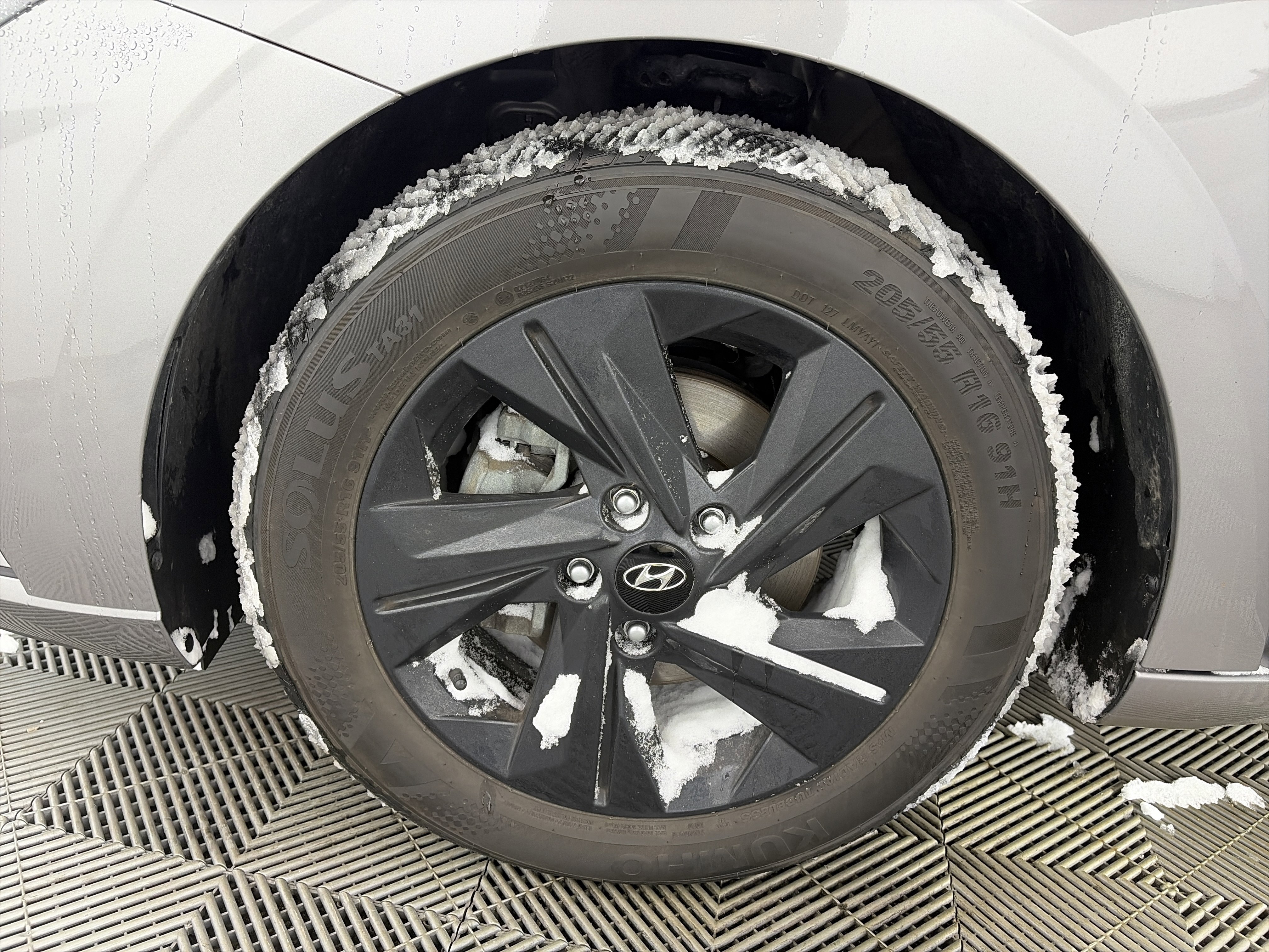 Used 2023 Hyundai Elantra SEL image 13