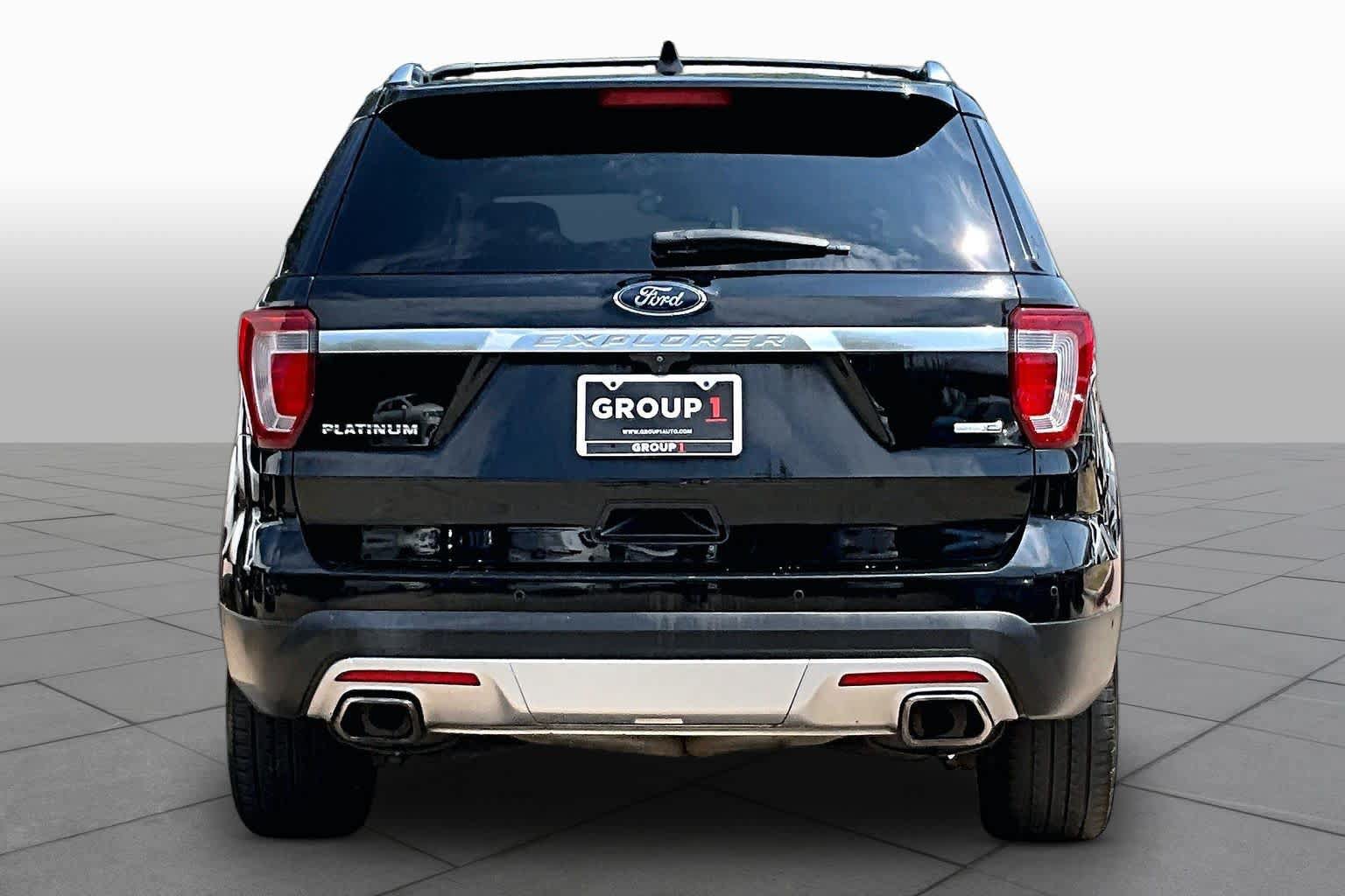 Used 2017 Ford Explorer Platinum AWD/4WD image 5