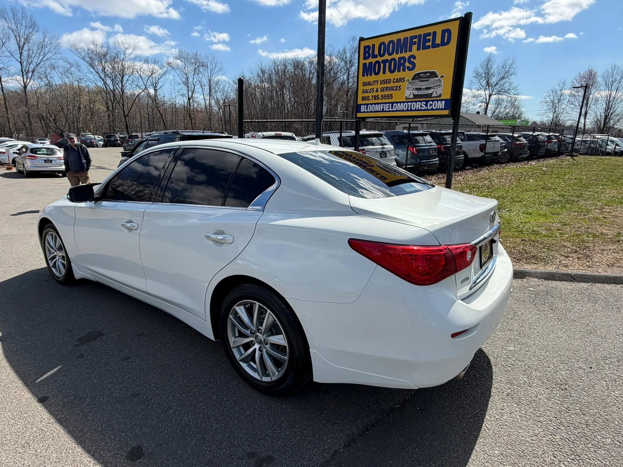 Used 2015 INFINITI Q50 Premium w/ Navigation Package AWD/4WD image 7