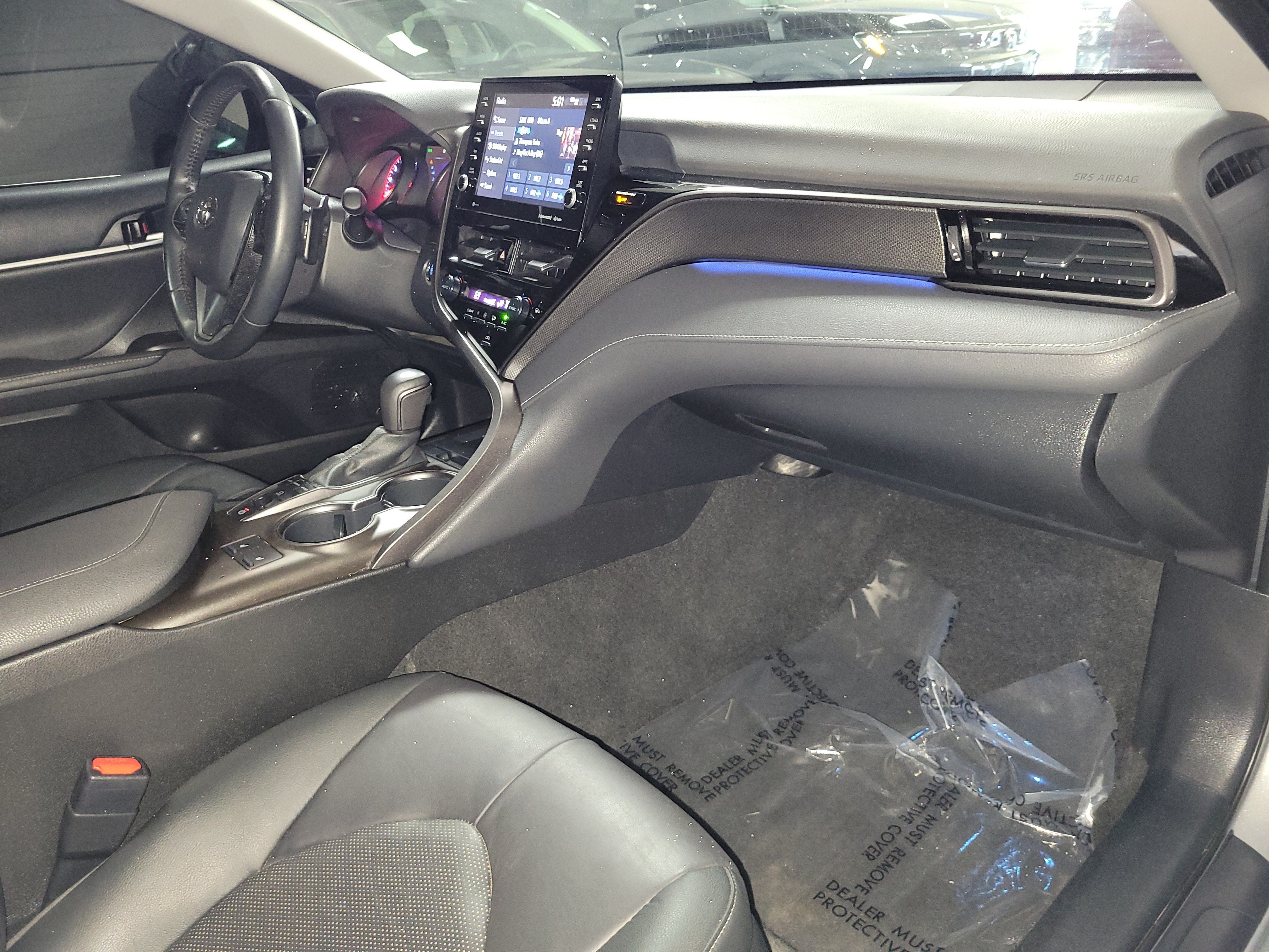 Used 2022 Toyota Camry XSE FWD image 10