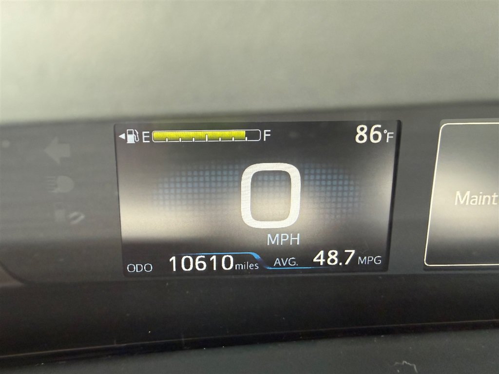 Used 2022 Toyota Prius LE FWD image 8