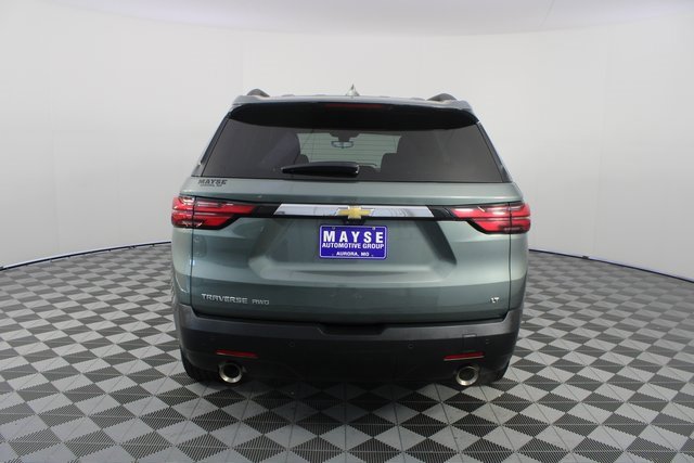 Used 2023 Chevrolet Traverse LT w/ Rear Camera Mirror Package image 26