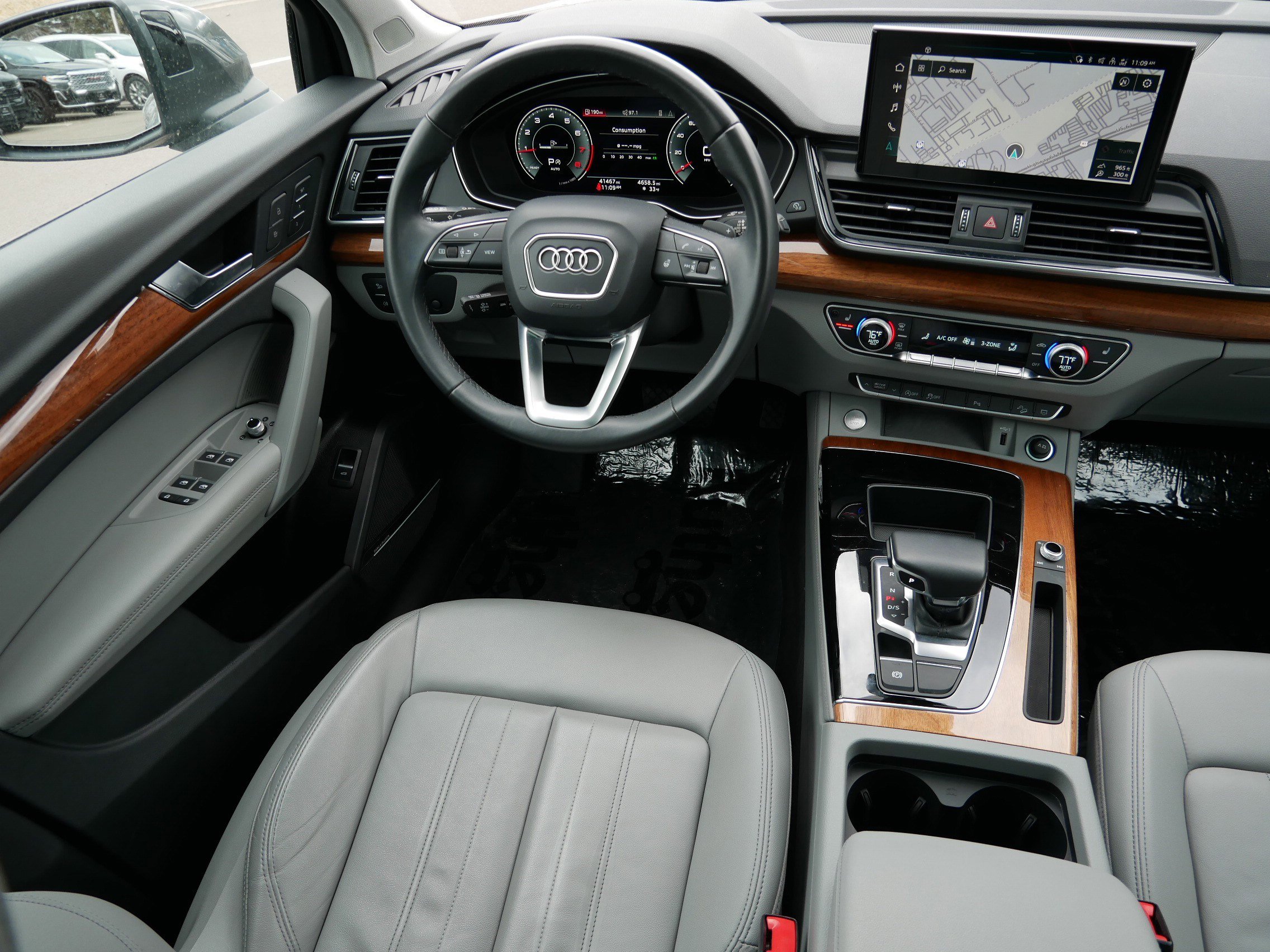 Used 2023 Audi Q5 2.0T Premium Plus w/ Premium Plus Package image 9