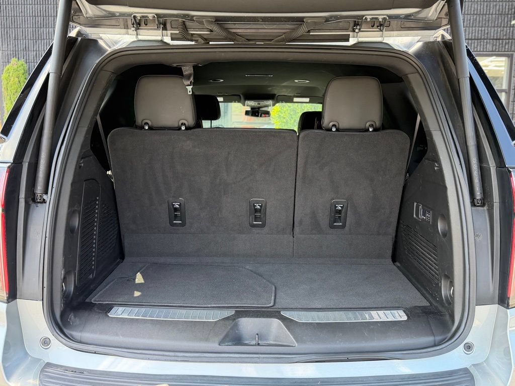 Used 2024 Chevrolet Tahoe Premier AWD/4WD image 18