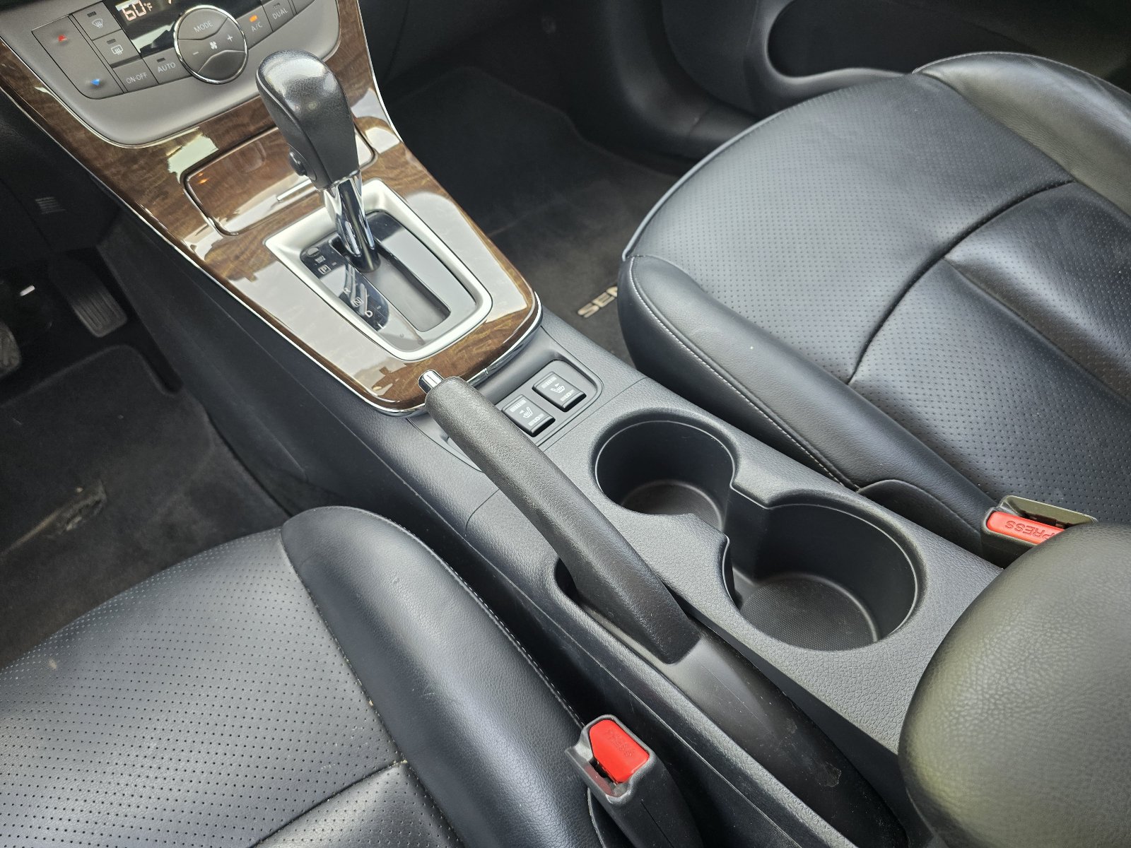 Used 2014 Nissan Sentra SL w/ Premium Package FWD image 15