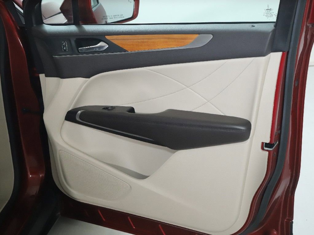 Used 2019 Lincoln MKC Select w/ Select Plus Package image 33