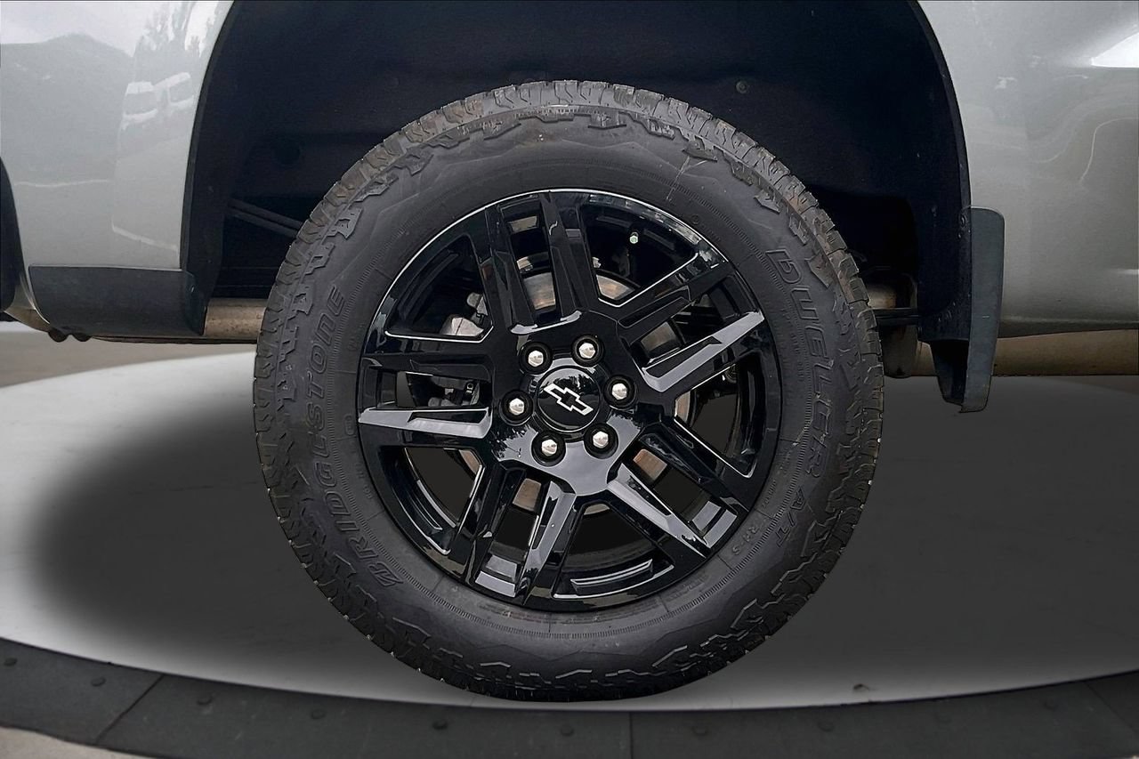 Used 2025 Chevrolet Silverado 1500 LT Trail Boss w/ Convenience Package II AWD/4WD image 37