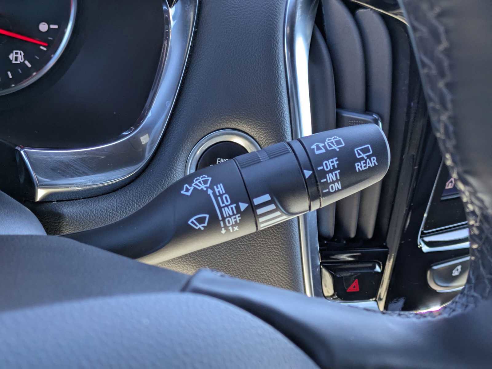 Used 2024 Chevrolet Traverse Premier w/ Redline Edition AWD/4WD image 27