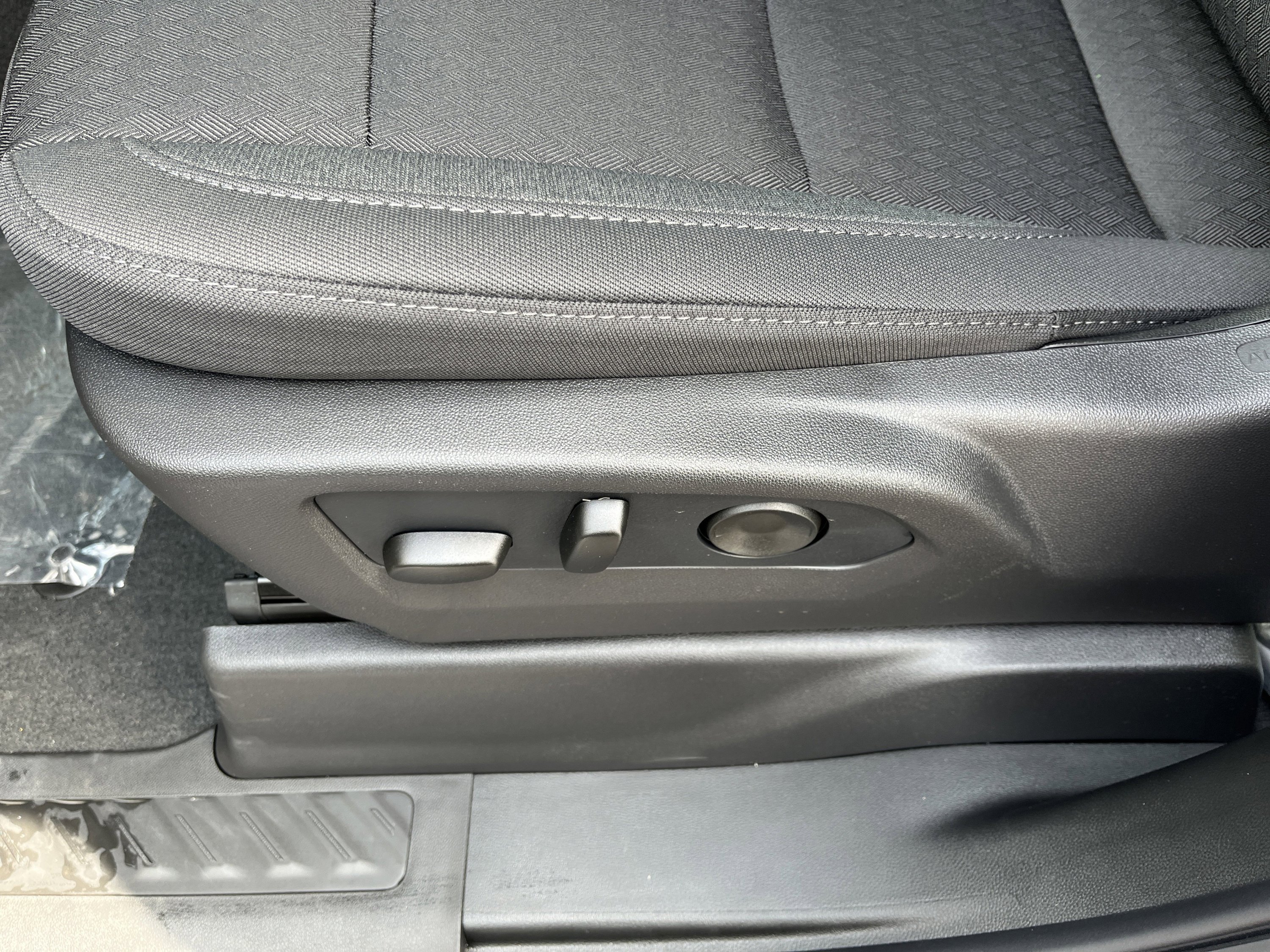 New 2026 Chevrolet Silverado 2500 Custom w/ Custom Convenience Package AWD/4WD image 29