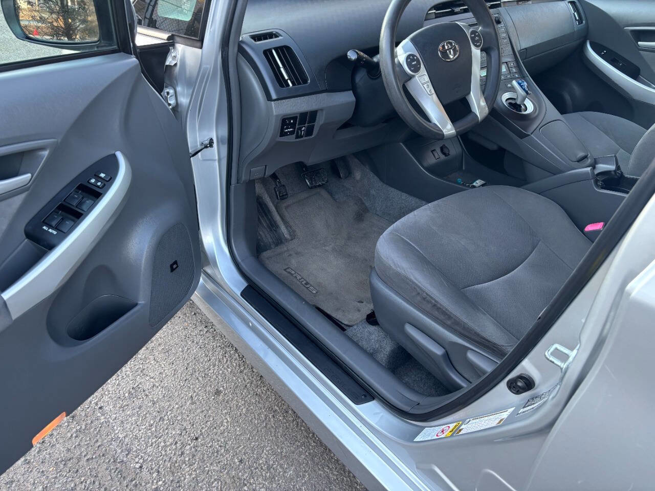 Used 2010 Toyota Prius Two image 16