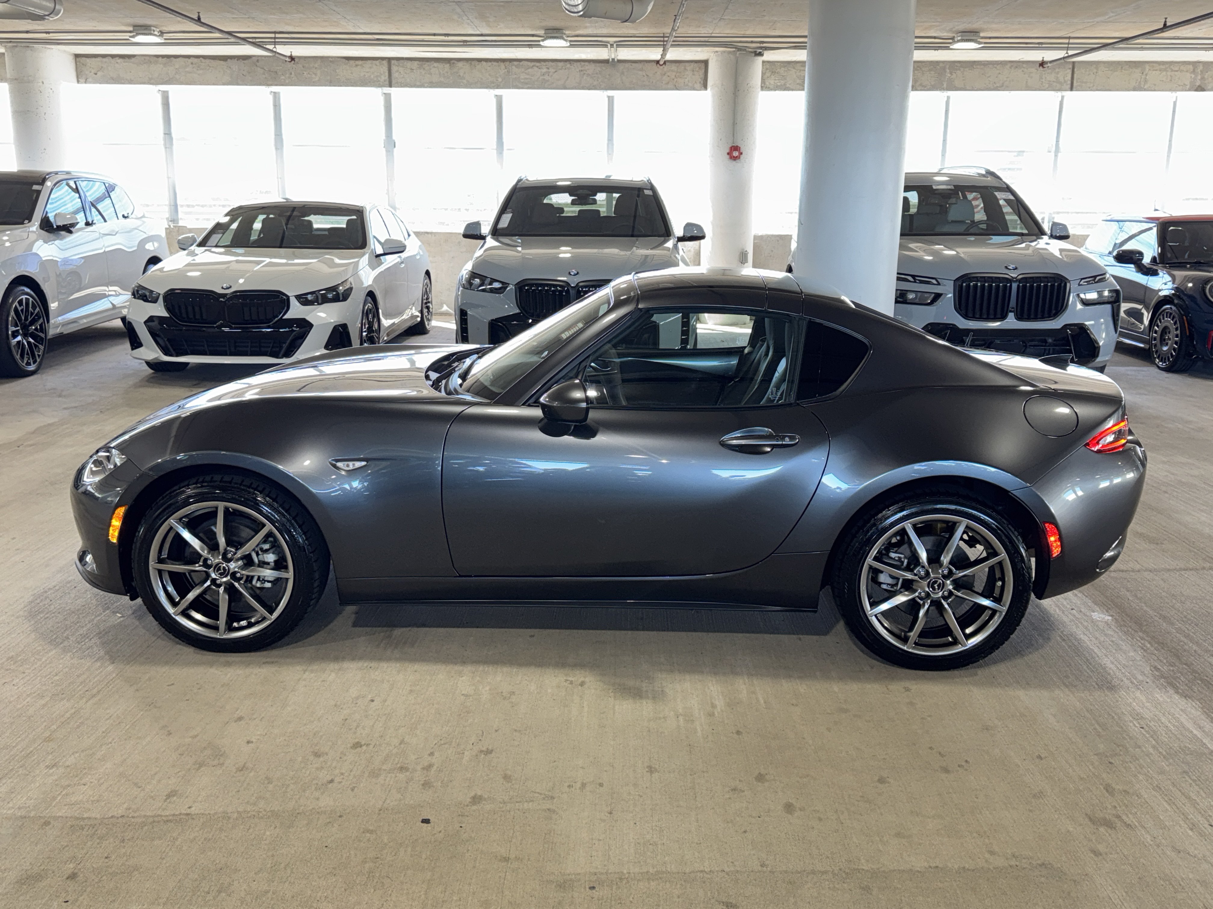 Used 2022 MAZDA MX-5 Miata RF Grand Touring RWD image 5