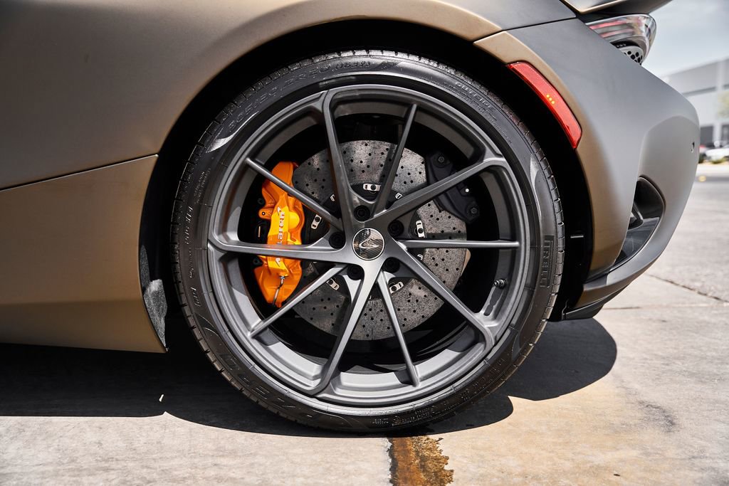 Used 2025 McLaren 750S Spider RWD image 26