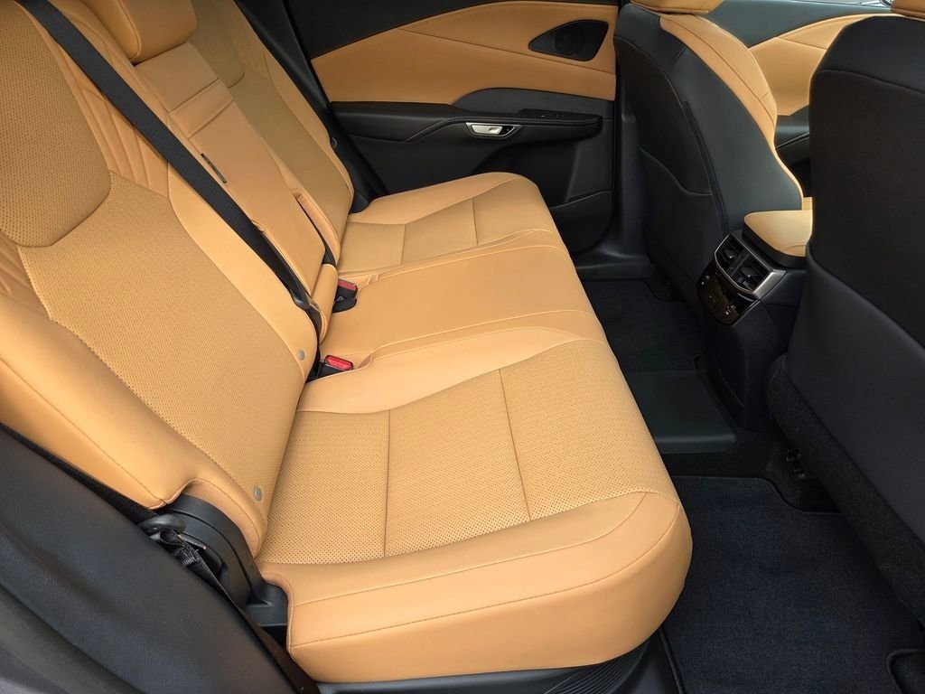 New 2026 Lexus RX 450h AWD image 33