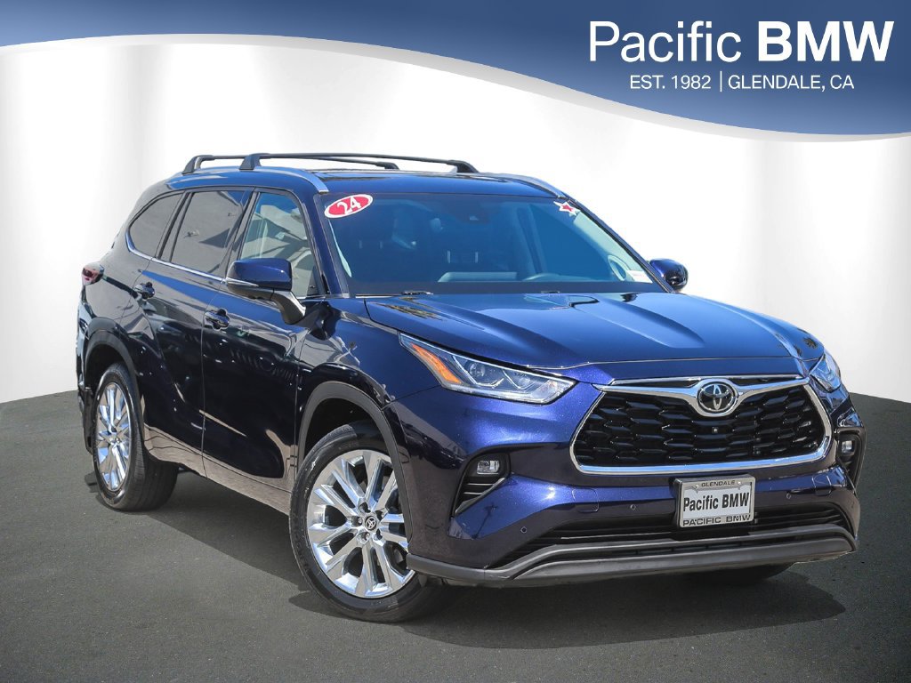 Used 2024 Toyota Highlander Limited AWD/4WD image 1