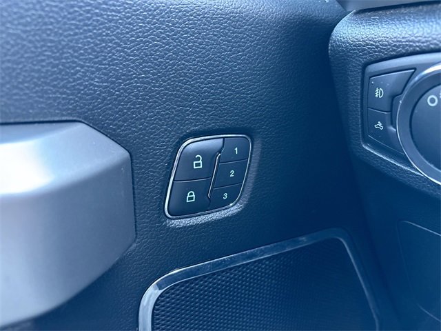 Used 2015 Ford F150 Lariat image 22