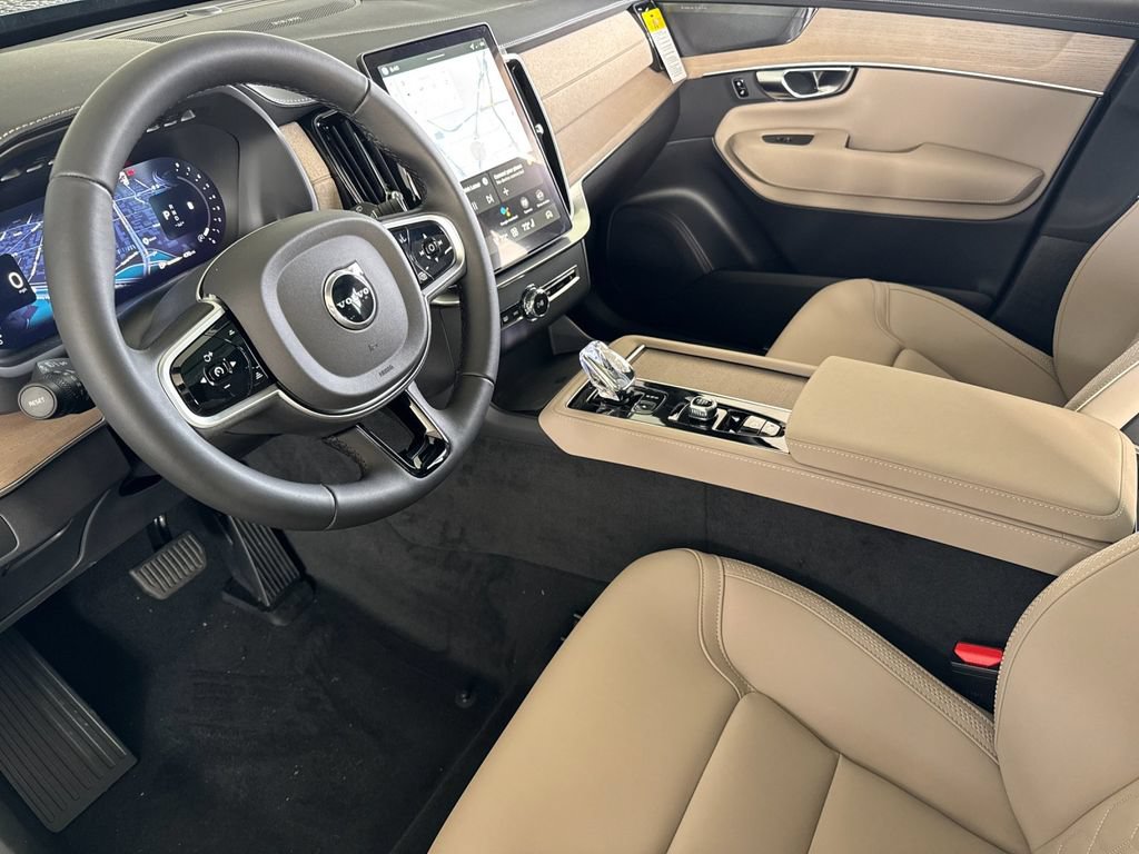 New 2026 Volvo XC90 B6 Plus w/ Protection Package Premier AWD/4WD image 9