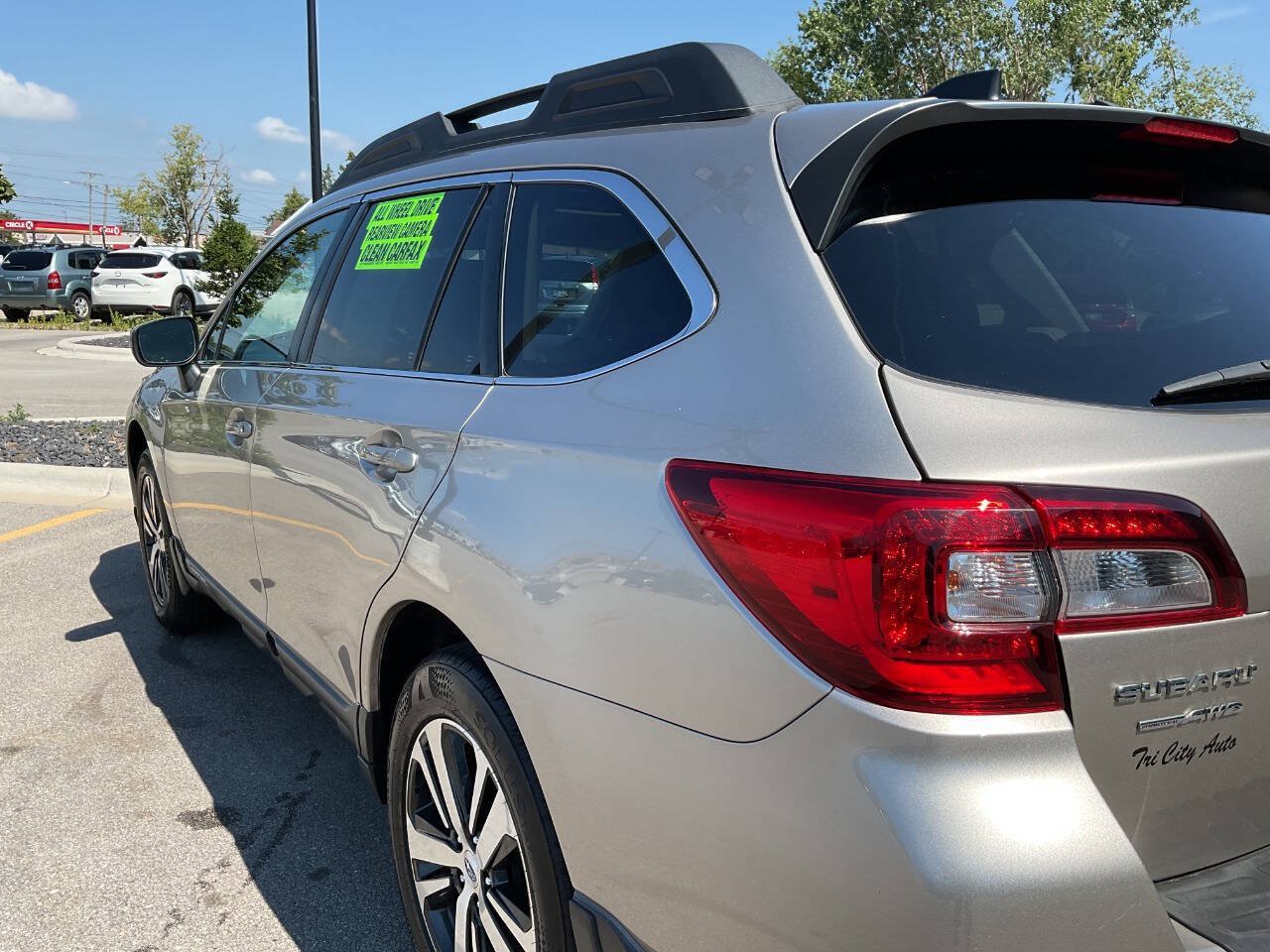 Used 2018 Subaru Outback 2.5i Limited AWD/4WD image 5