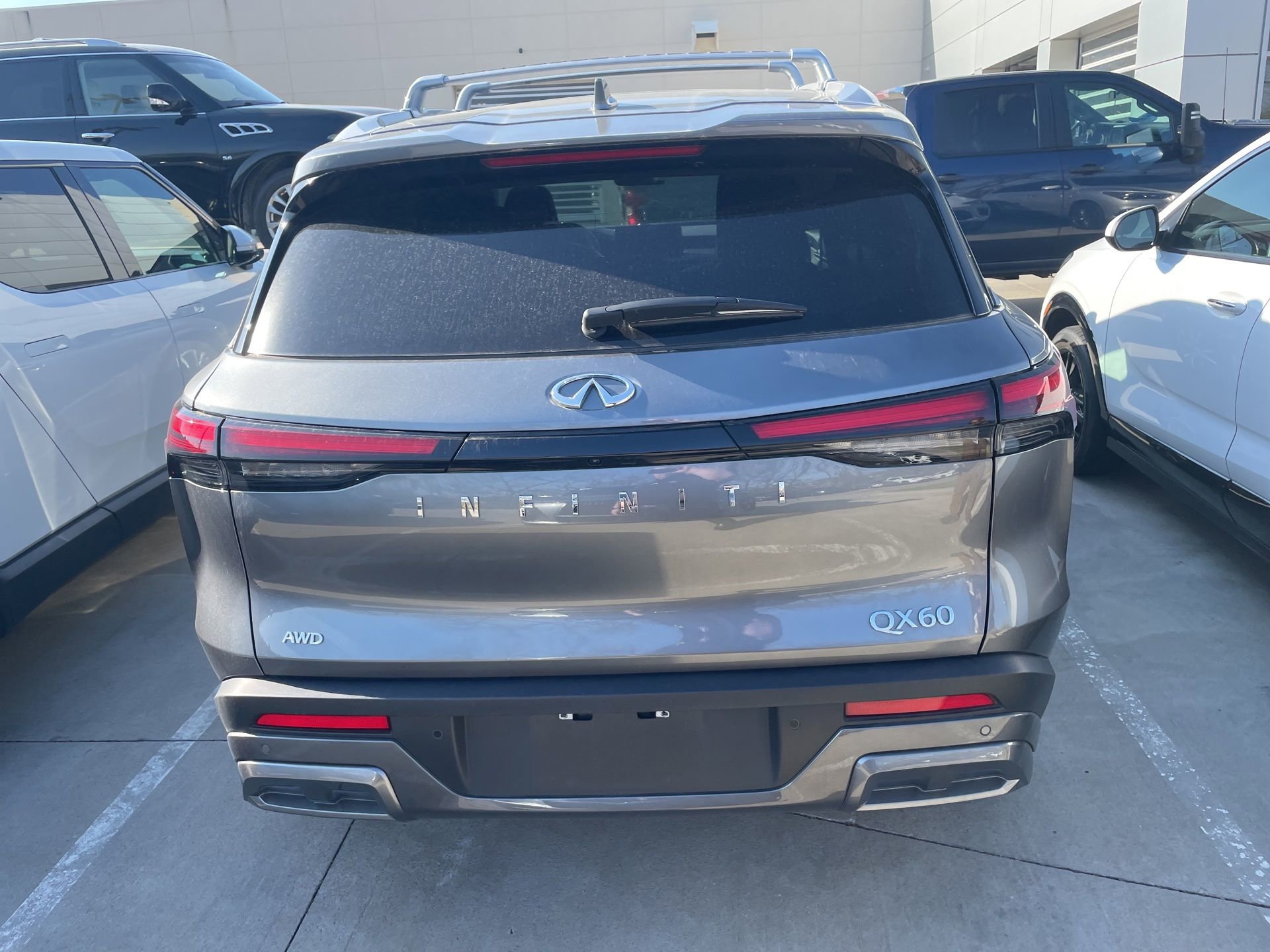 Certified 2025 INFINITI QX60 Sensory image 7