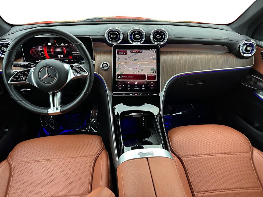 Used 2025 Mercedes-Benz GLC 300 4MATIC image 14