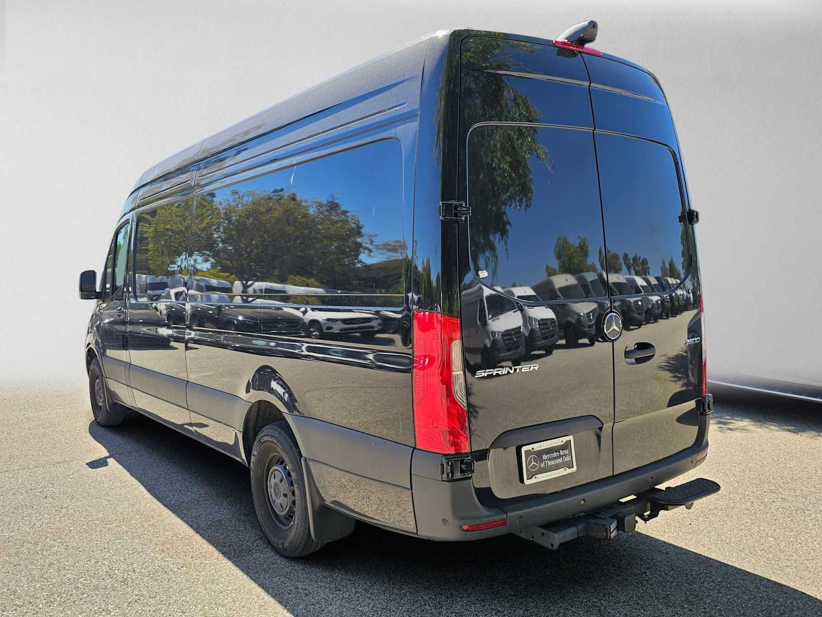 Used 2025 Mercedes-Benz Sprinter 2500 image 5