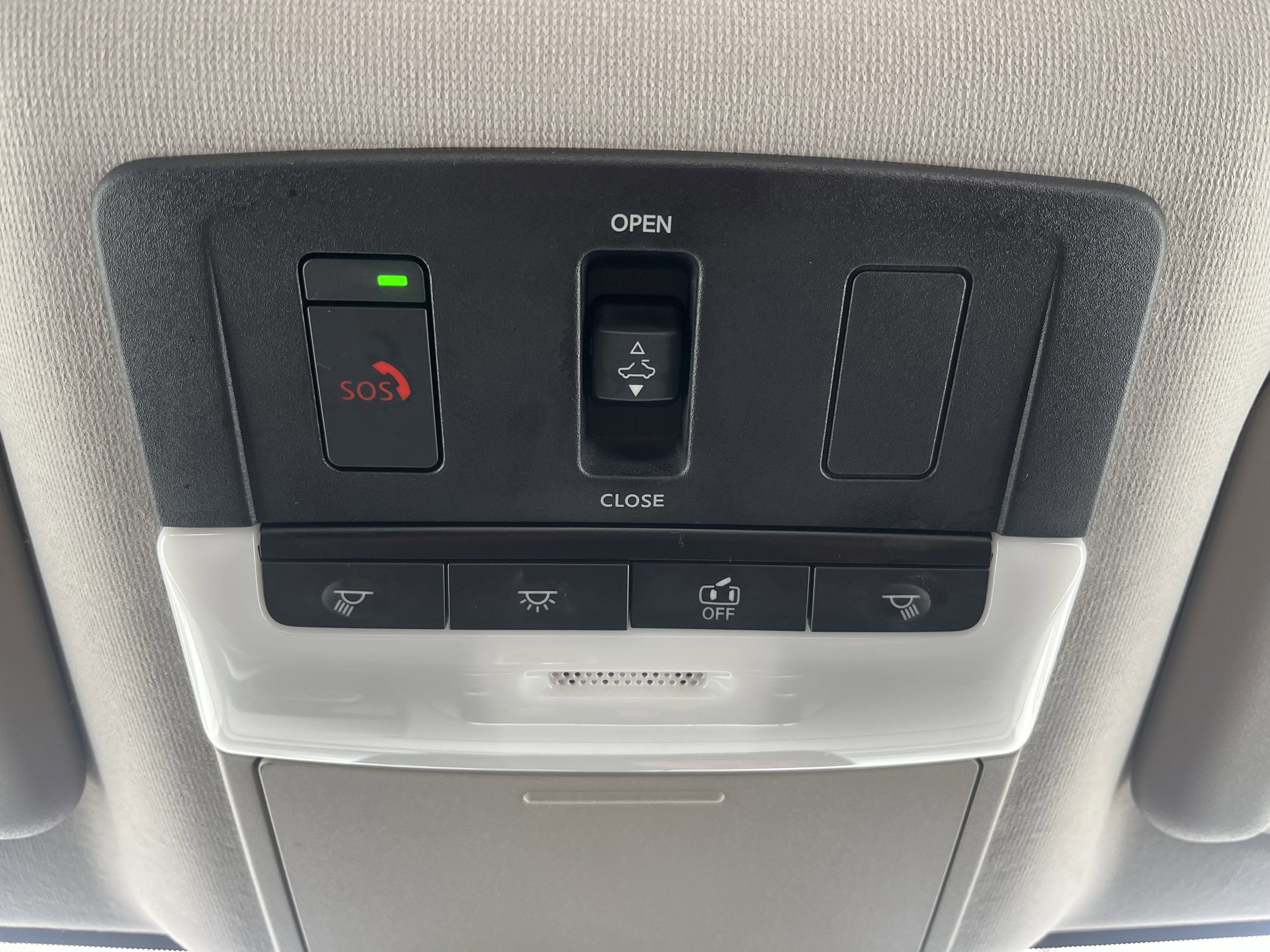 Used 2024 Nissan Sentra SR w/ SR Premium Package image 28